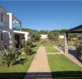 4 bedroom villa with pool, Chalikounas, sleeps 8